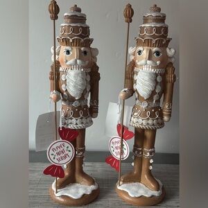 Christmas Peppermint Square Gingerbread Nutcracker Set Of (2) Brand New.
